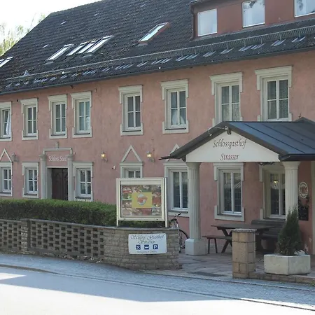Schlossgasthof Strasser 3*
